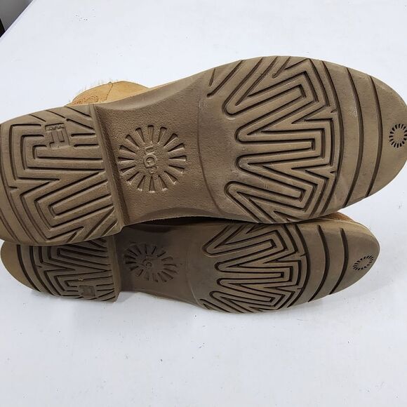 UGG Naiya Chestnut Suede Lace Back Ankle Boots Sheepskin Size 11M - Picture 9 of 9